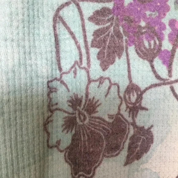 Light Thermal Weave Long Sleeve Top PM - Picture 7 of 12